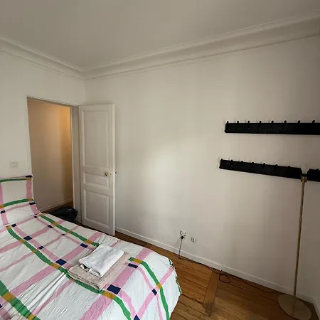 Apartment Appartement Parisien 2 Pieces