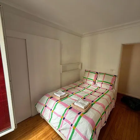 Appartement Parisien 2 Pieces