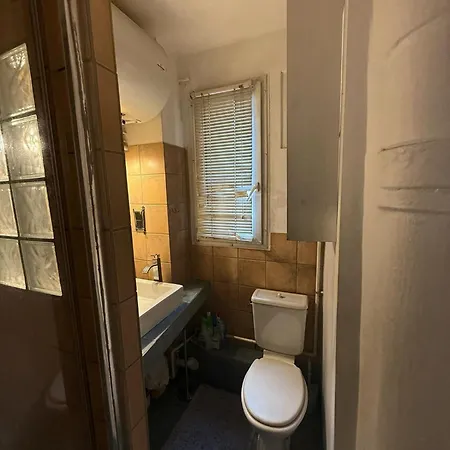 Apartment Appartement Parisien 2 Pieces *